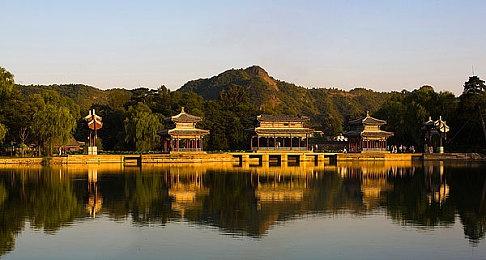 《纸嫁衣4》无法进入游戏问题已修复 拿下多平台热门榜首